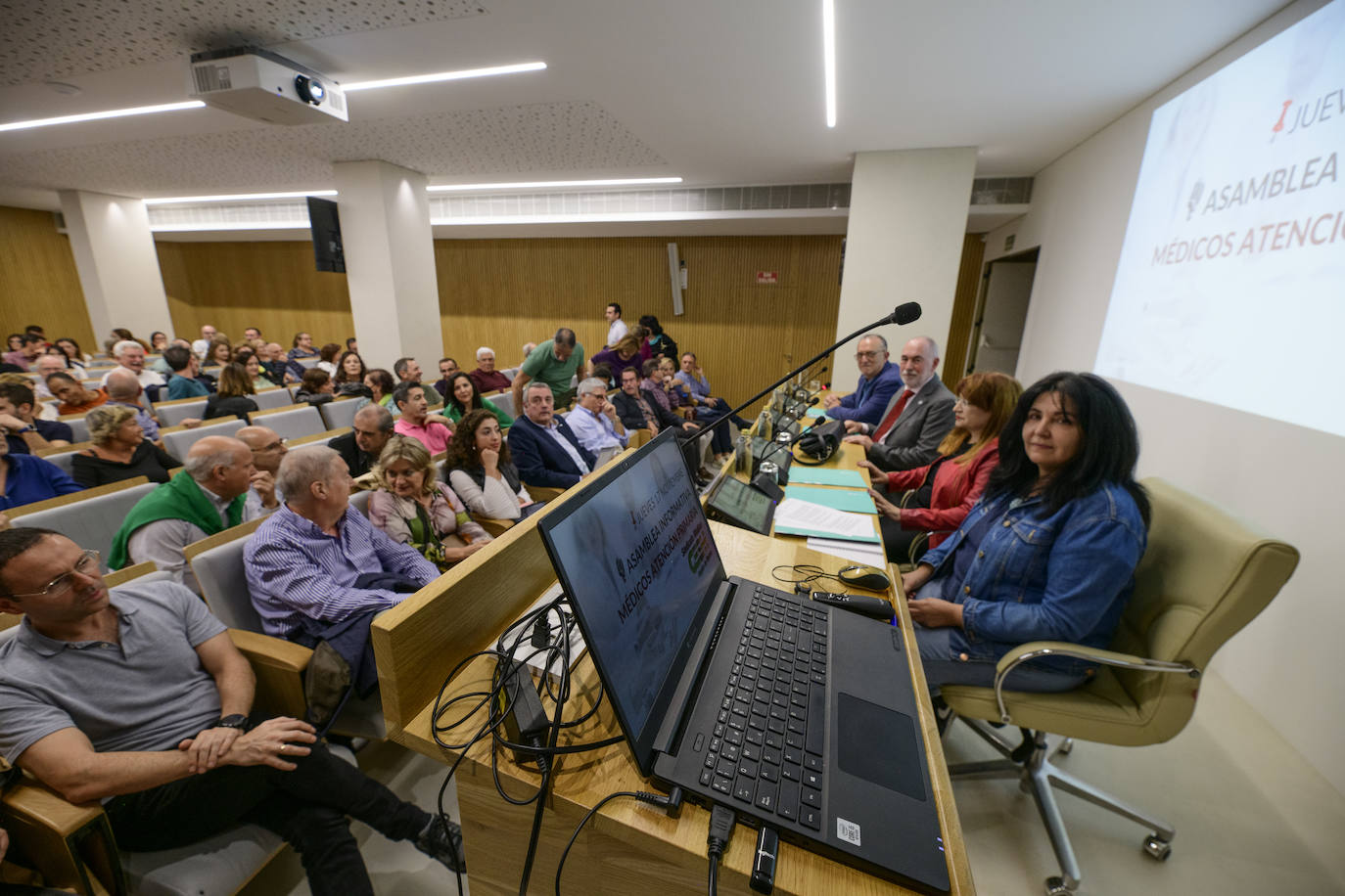 Fotos: Asamblea de médicos de Atención Primaria