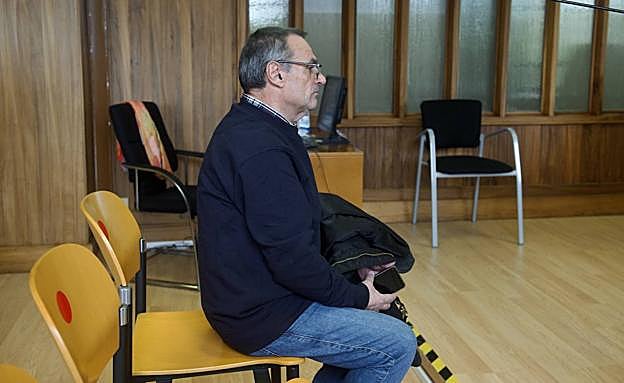 El procesado durante la vista celebrada este miércoles ante la Audiencia en la que reconoció los hechos. 
