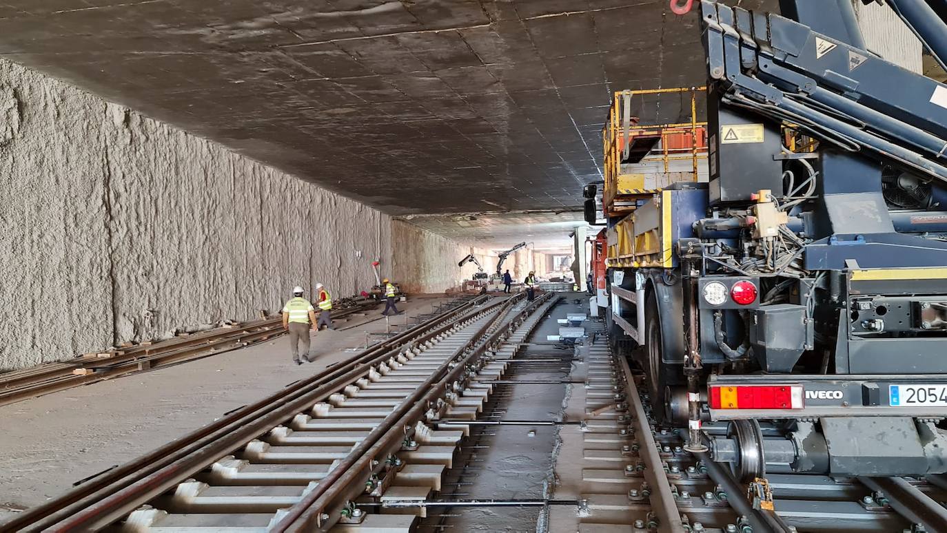 Fotos: Los maquinistas se preparan para hacer el primer viaje comercial del AVE el 20 de diciembre