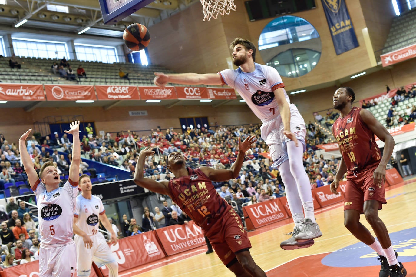 Fotos: Las imágenes del partido UCAM CB Murcia - Obradoiro