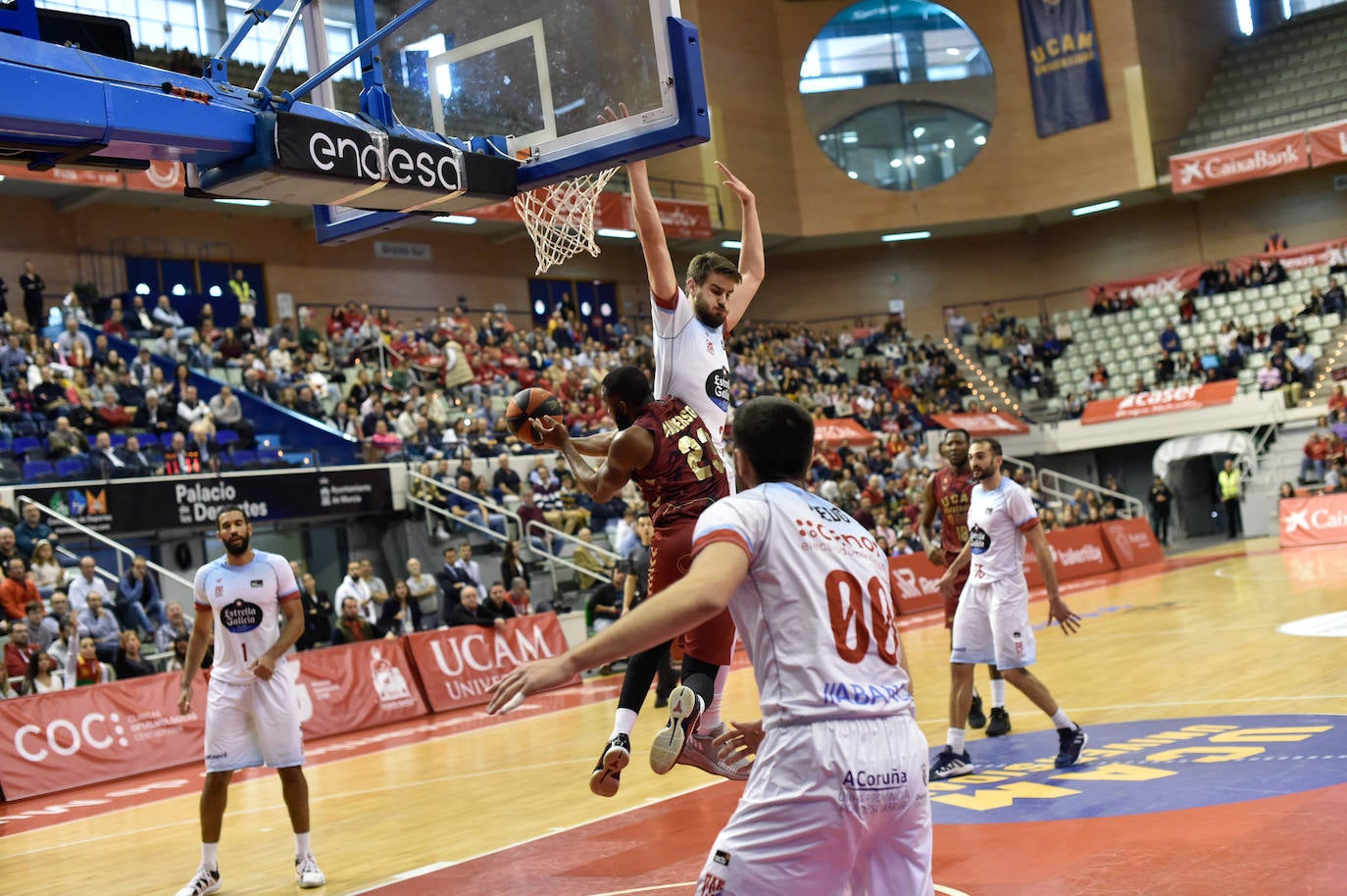 Fotos: Las imágenes del partido UCAM CB Murcia - Obradoiro