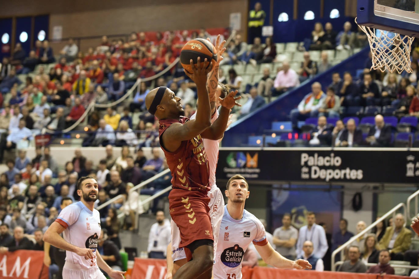 Fotos: Las imágenes del partido UCAM CB Murcia - Obradoiro