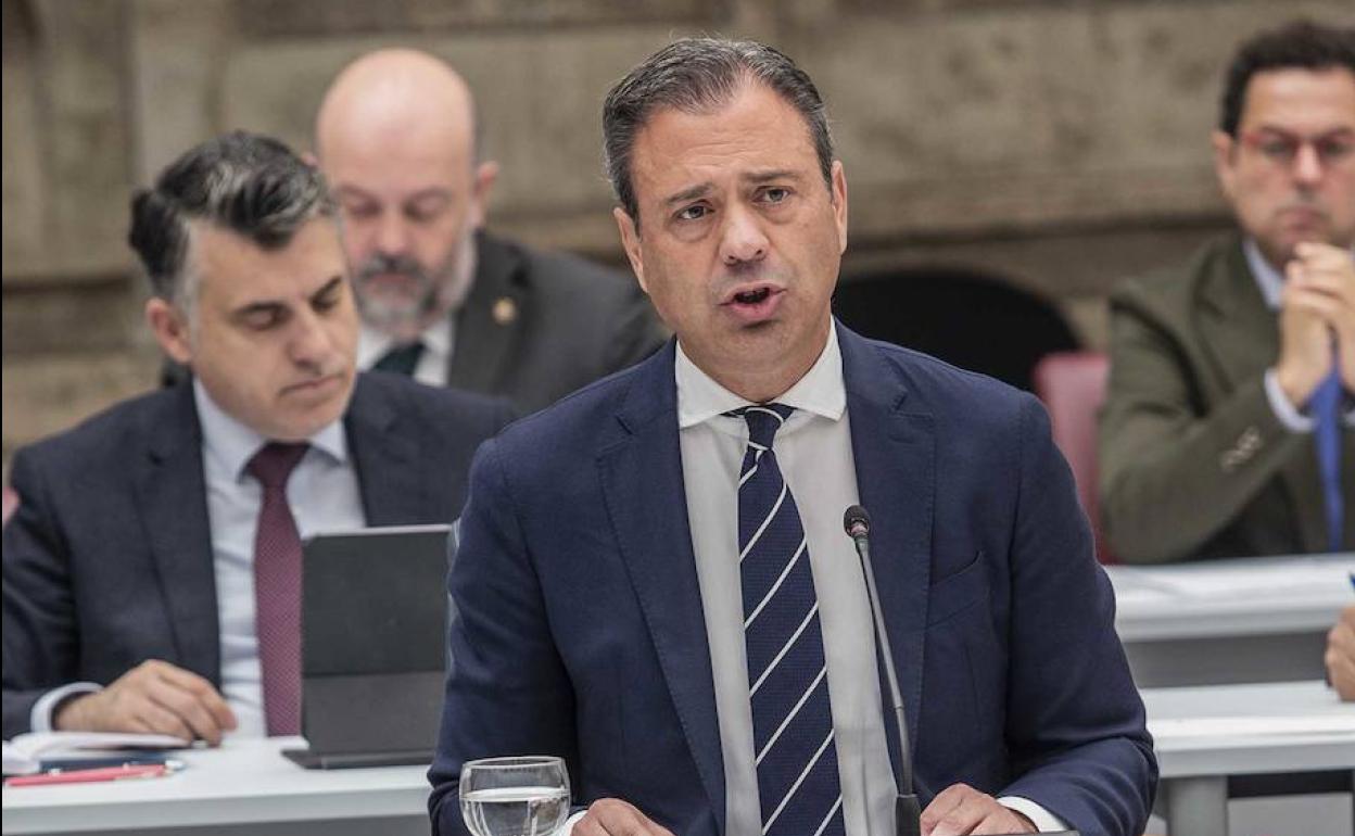 El consejero Marcos Ortuño, este martes, en la Asamblea Regional.