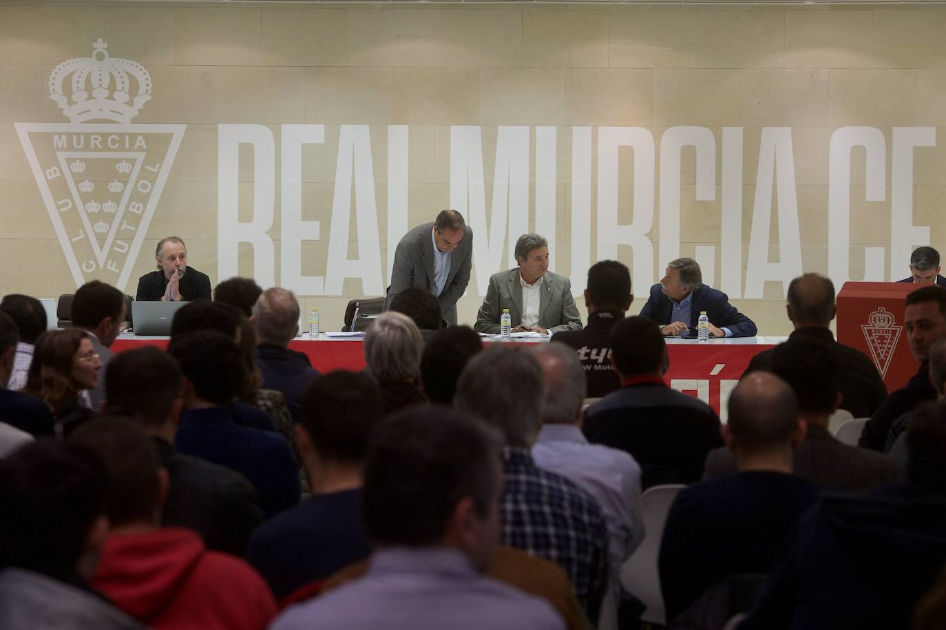Fotos: Junta de accionistas del Real Murcia en imágenes