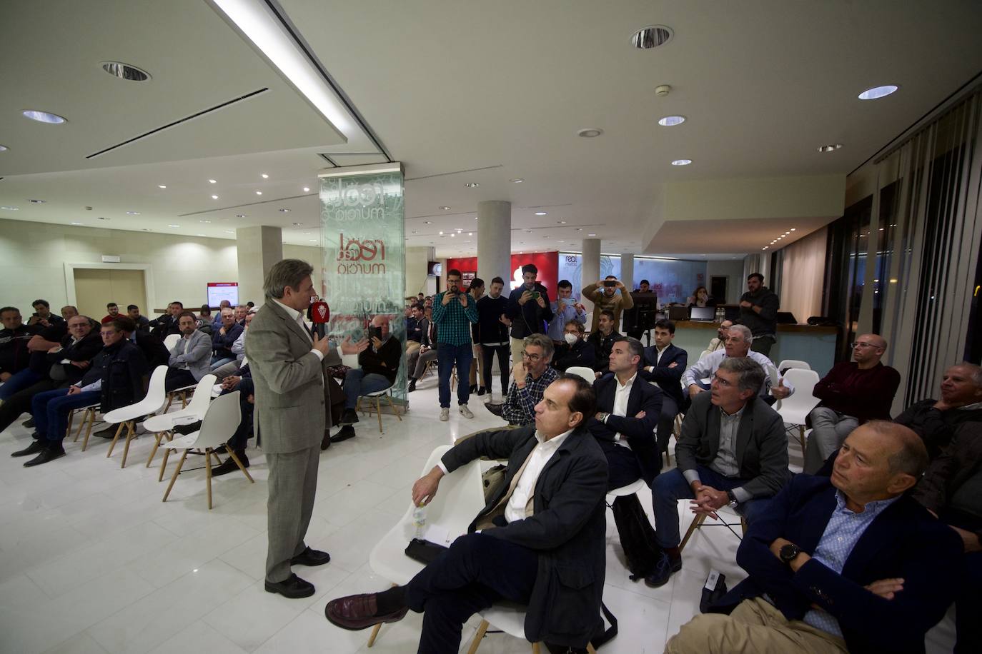 Fotos: Junta de accionistas del Real Murcia en imágenes