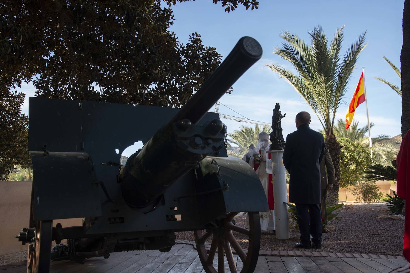 Fotos: Una Santa Bárbara de Quirós protege el Gobierno Militar en Cartagena