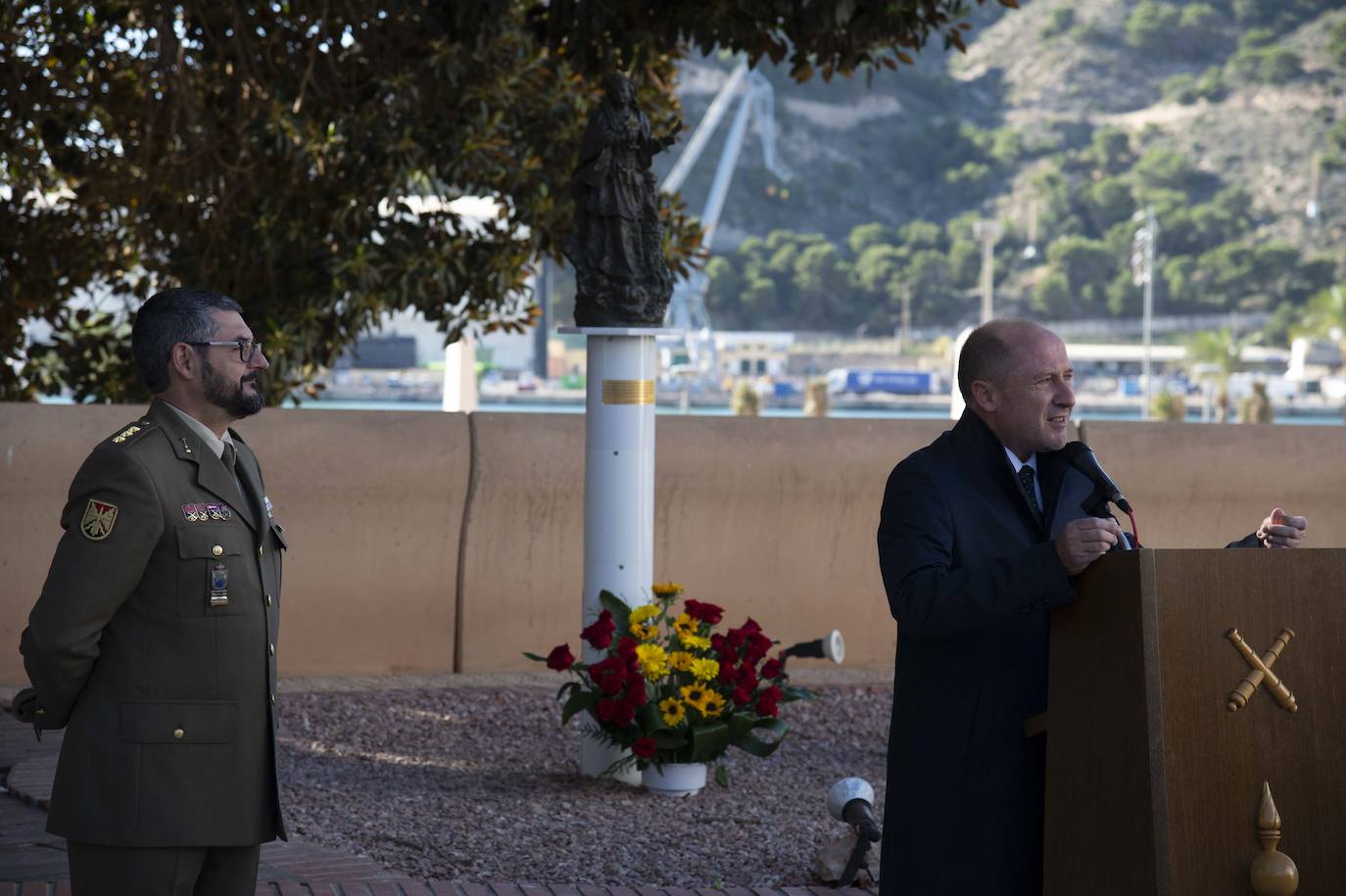 Fotos: Una Santa Bárbara de Quirós protege el Gobierno Militar en Cartagena