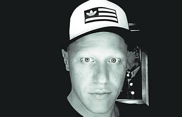 El peluquero calasparreño Jesús Gil. 