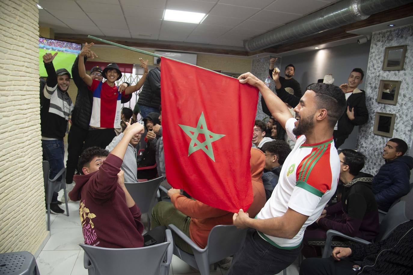 Fotos: Celebración de la colonia marroquí de la Región de Murcia tras vencer a España en el Mundial, en imágenes