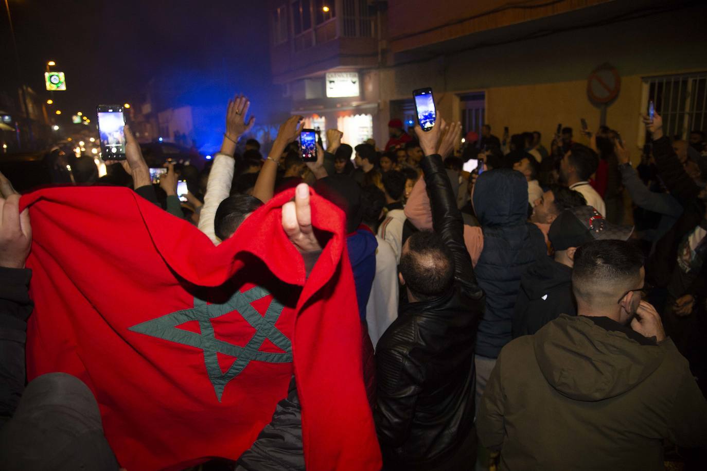 Fotos: Celebración de la colonia marroquí de la Región de Murcia tras vencer a España en el Mundial, en imágenes