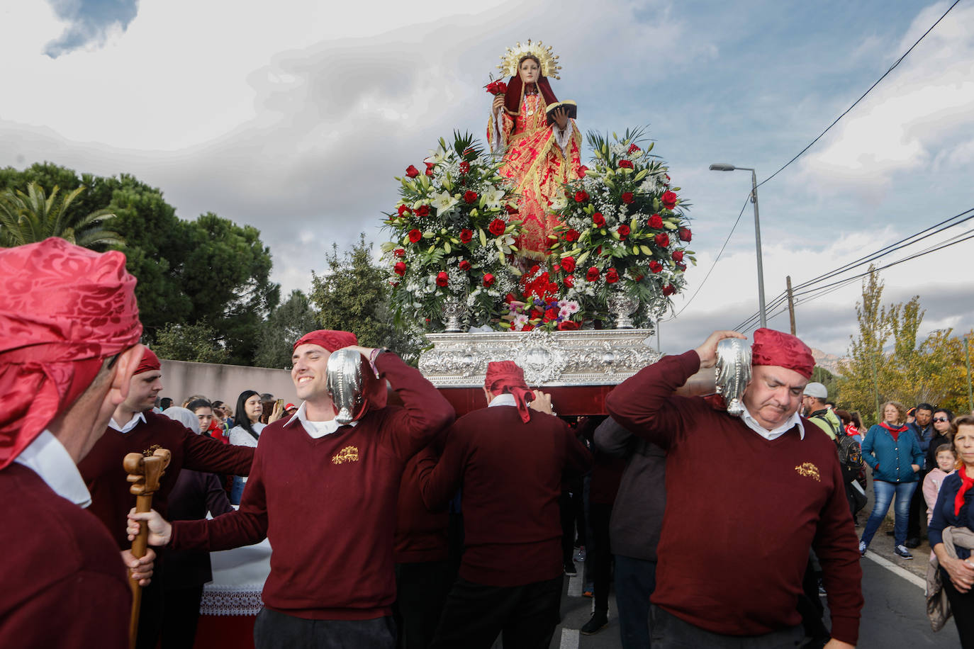 Fotos: La Santa reúne a 10.000 romeros en su bajada a Totana tras el parón de la pandemia