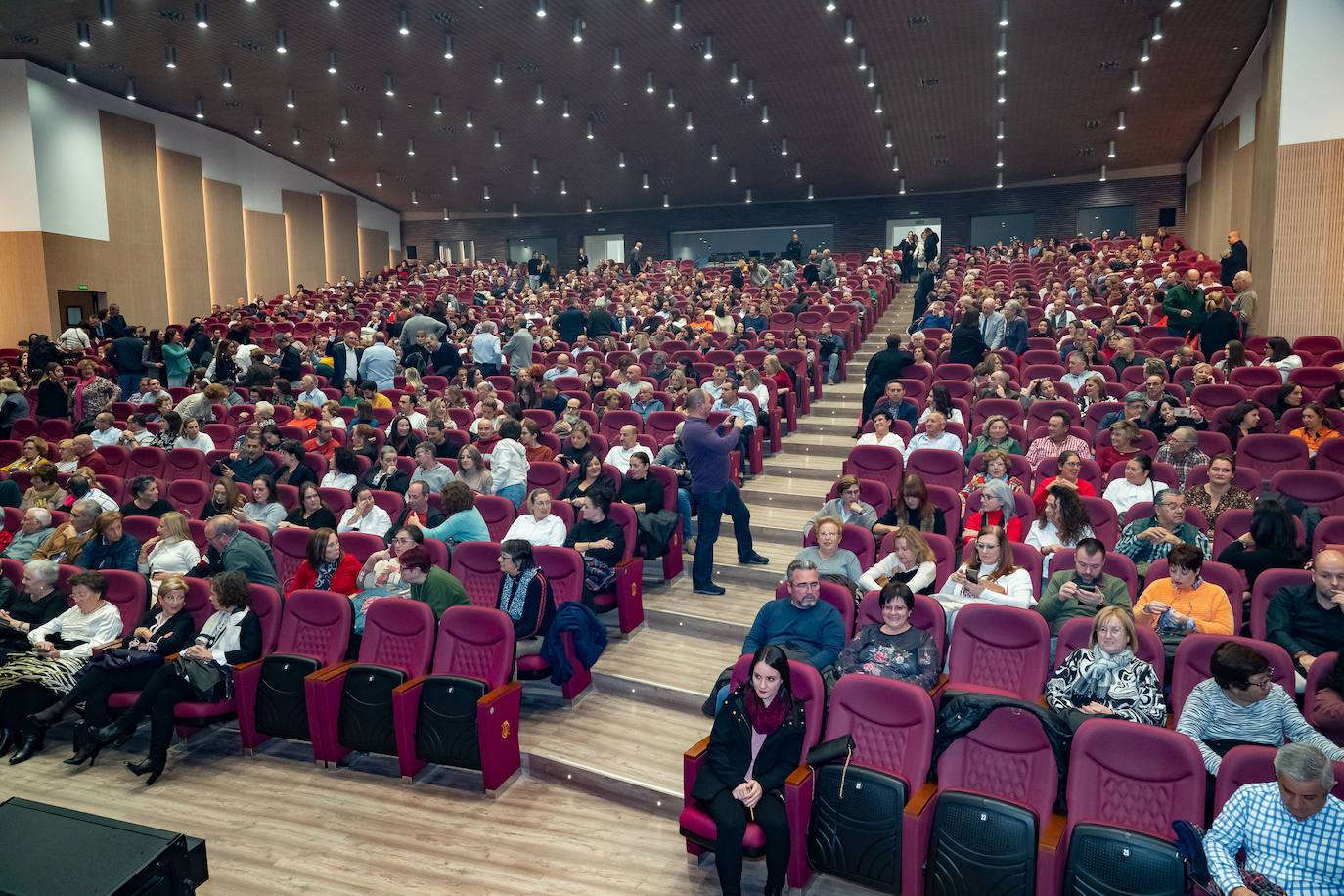 Fotos: Lleno en el estreno del auditorio Margarita Lozano de Lorca