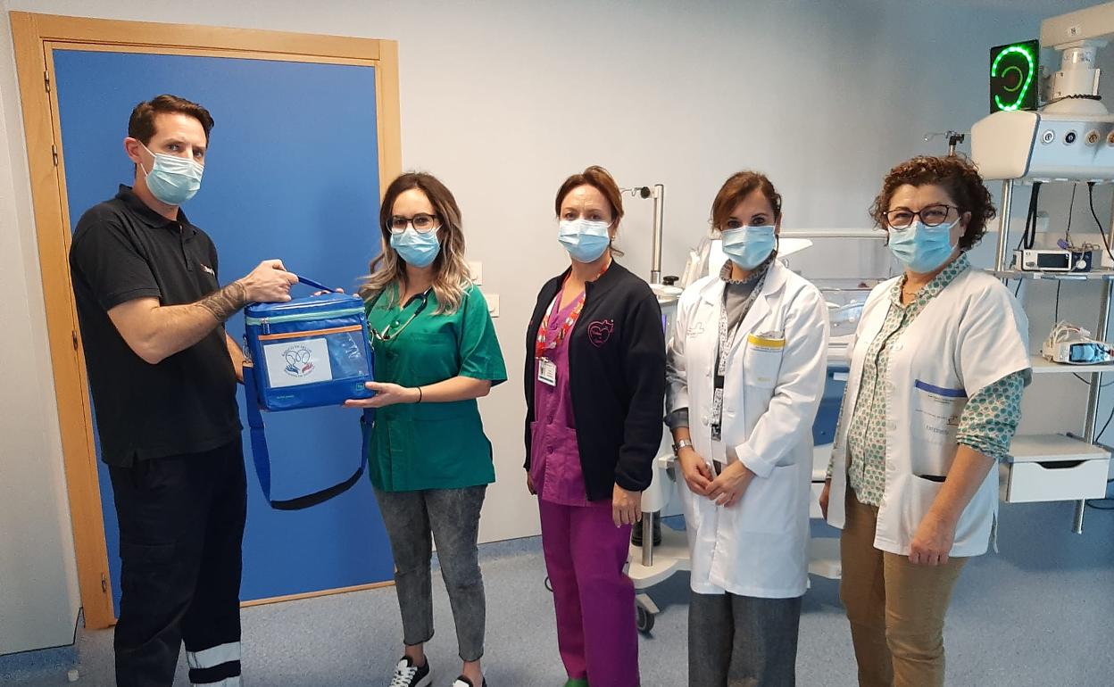 Entrega de las primeras dosis del banco de leche materna en el hospital Rafael Méndez. 