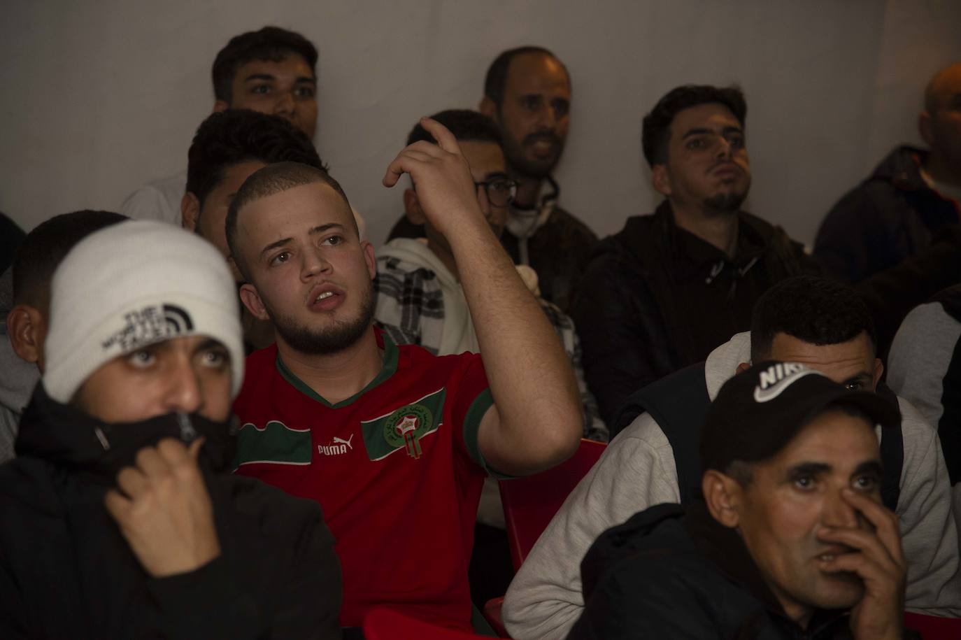 Fotos: Los aficionados de Marruecos se resignan tras la derrota ante Francia