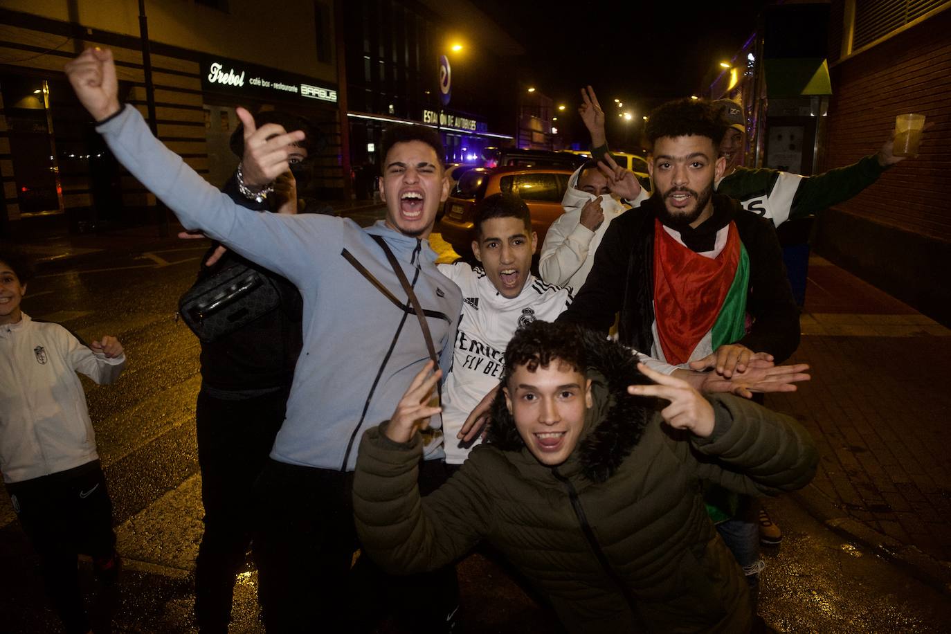 Fotos: Los aficionados de Marruecos se resignan tras la derrota ante Francia