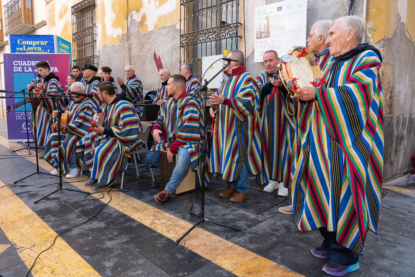 Fotos: Platillos y laúdes en la Corredera de Lorca
