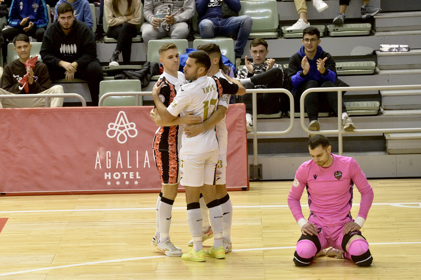 Fotos: ElPozo-Levante (3-2)