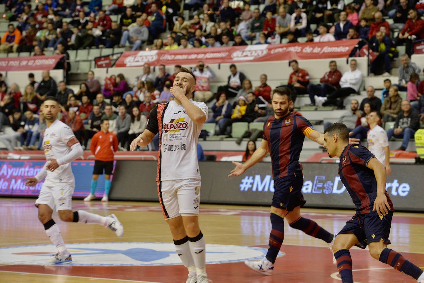 Fotos: ElPozo-Levante (3-2)