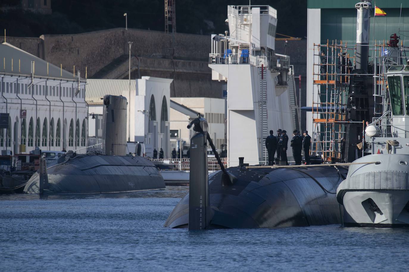 Fotos: Trabajos a flote del submarino S-81 en Cartagena