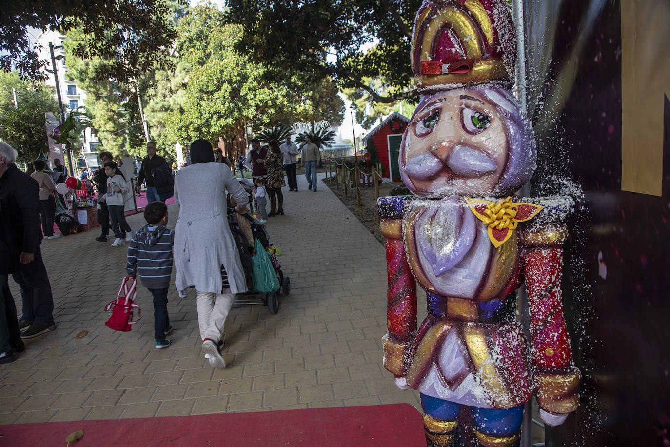 Fotos: Imágenes del ambiente navideño este lunes por las calles de Cartagena
