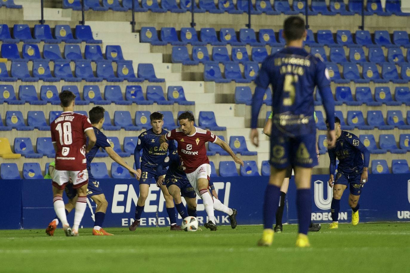 Fotos: Derbi benéfico del UCAM ante el Real Murcia