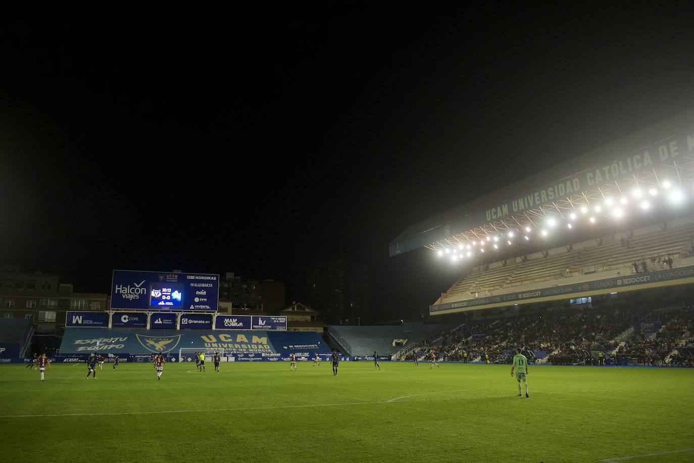 Fotos: Derbi benéfico del UCAM ante el Real Murcia