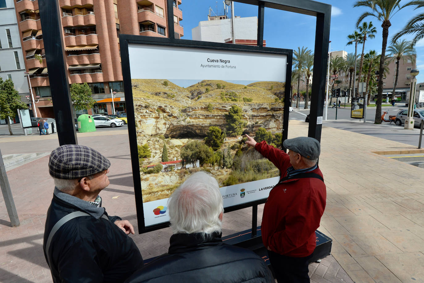 Elche acoge una exposición fotográfica que muestra los encantos del nordeste de la Región