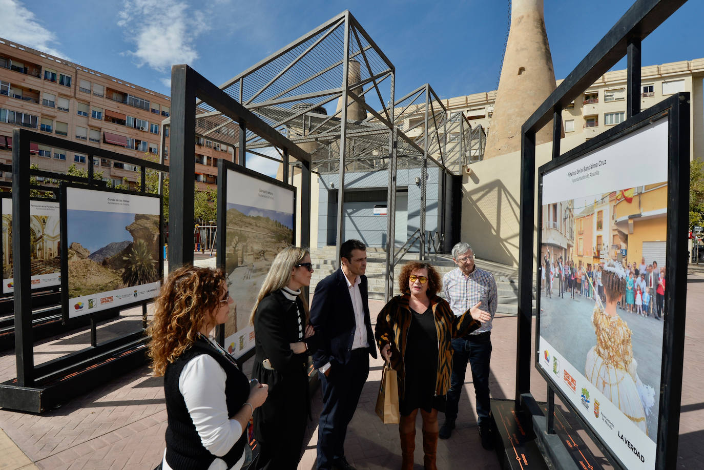 Elche acoge una exposición fotográfica que muestra los encantos del nordeste de la Región