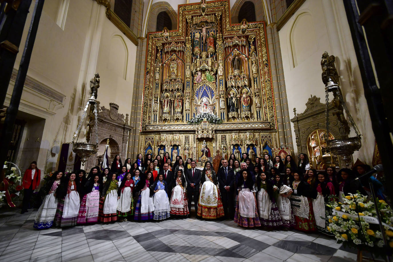 Ofrenda floral a la Virgen de la Fuensanta, este martes en la Catedral.
