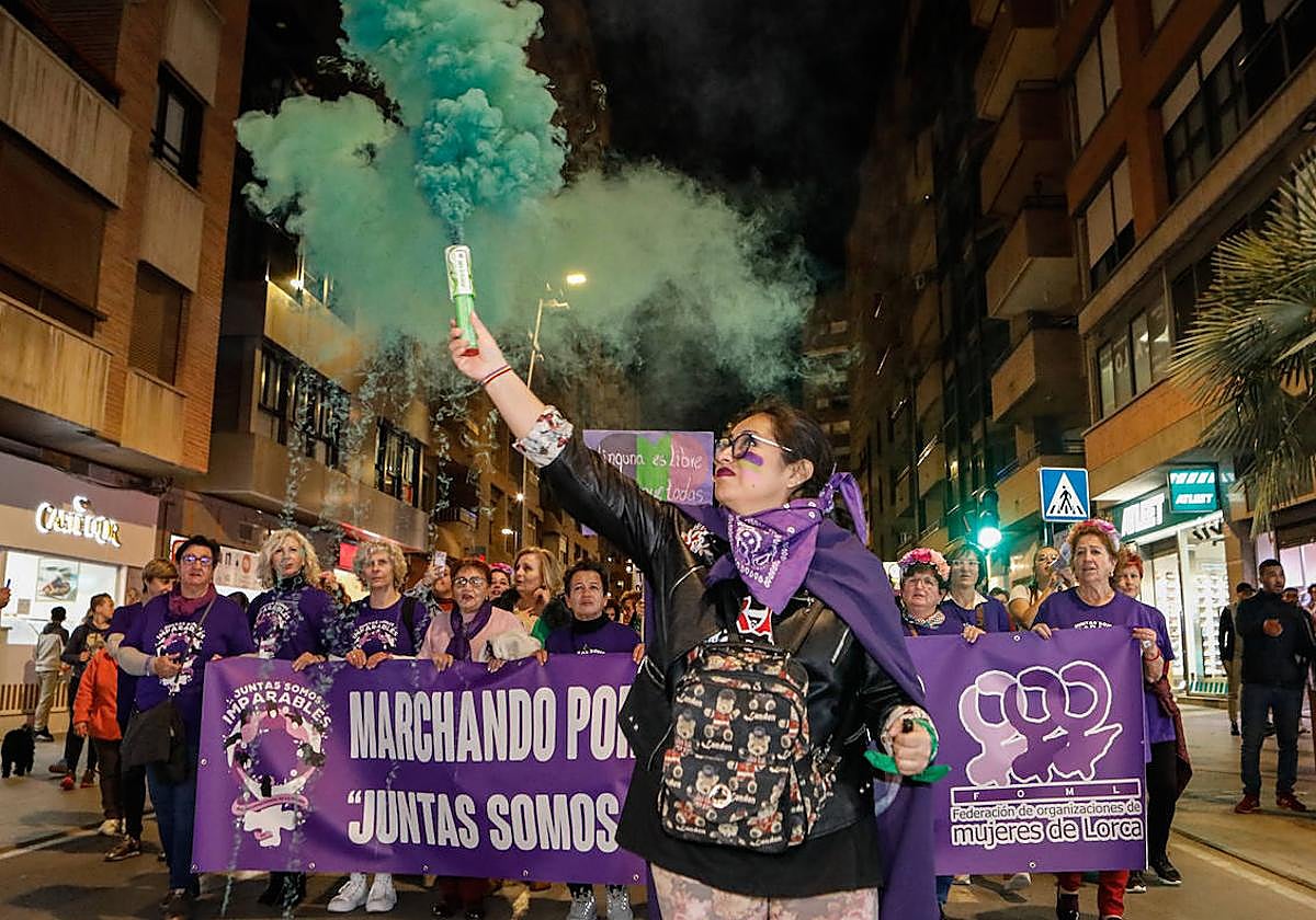 Imagen de la manifestación del 8M por las calles de Lorca, este miércoles.