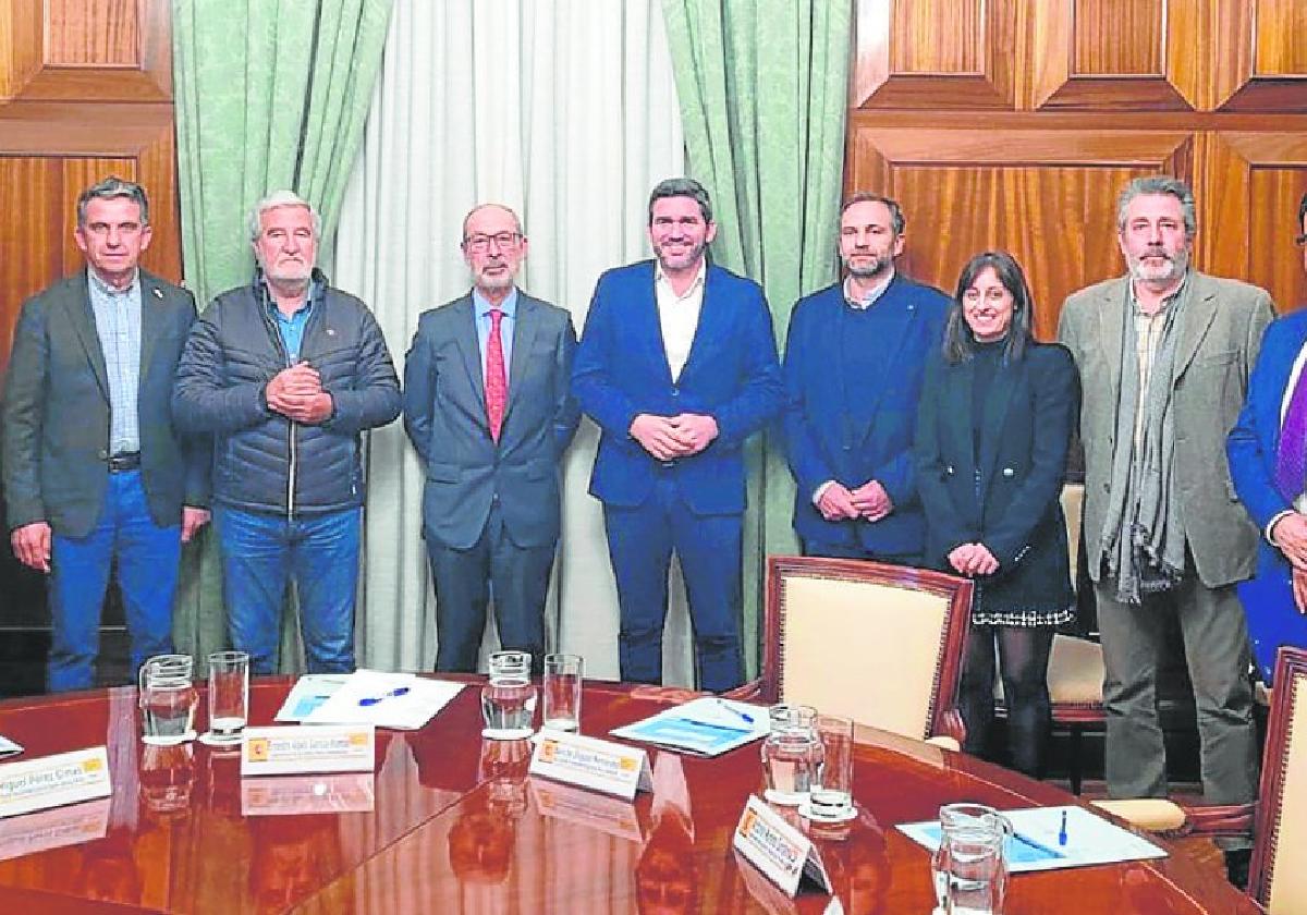Equipo de Fecoam y cooperativistas en la concentración de Madrid.
