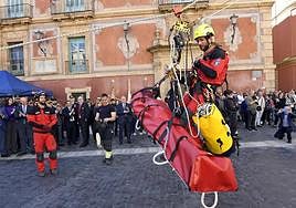 Actos celebrados en el Ayuntamiento con motivo del Día del Patrón de los Bomberos, este martes.