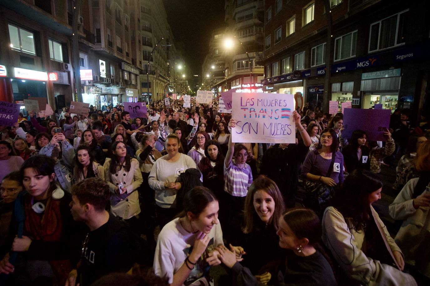 La manifestación del Día de la Mujer en Murcia, en imágenes