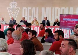 Junta de accionistas del Real Murcia, este miércoles.