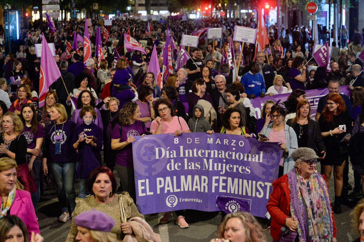 La manifestación del Día de la Mujer en Murcia, en imágenes