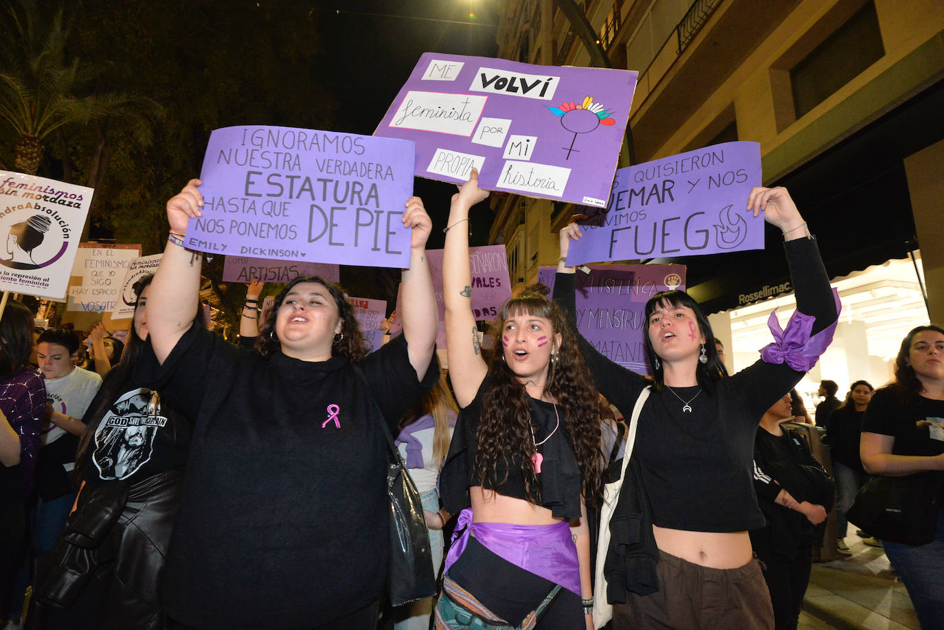 La manifestación del Día de la Mujer en Murcia, en imágenes