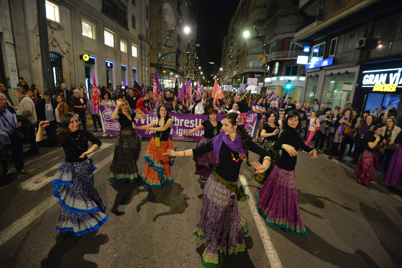 La manifestación del Día de la Mujer en Murcia, en imágenes