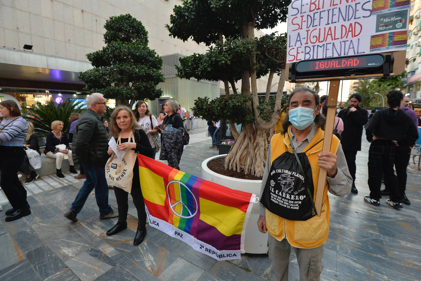 La manifestación del Día de la Mujer en Murcia, en imágenes