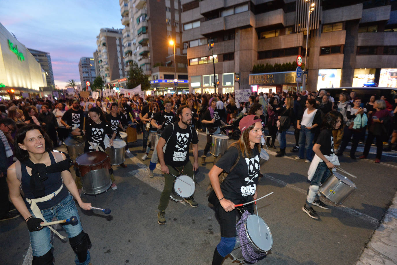 La manifestación del Día de la Mujer en Murcia, en imágenes