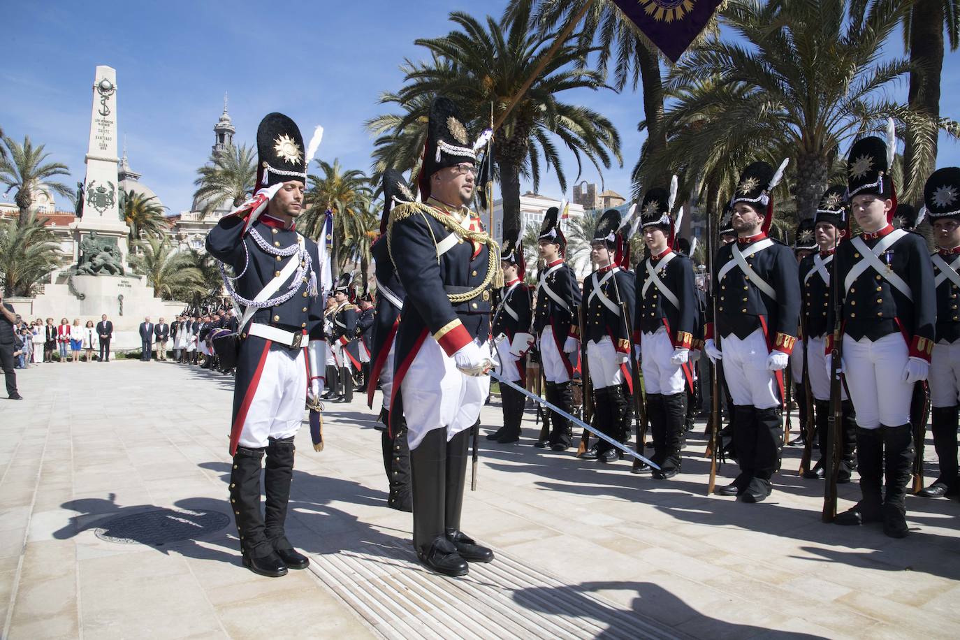 Los granaderos marrajos honran la gesta del militar Martín Álvarez
