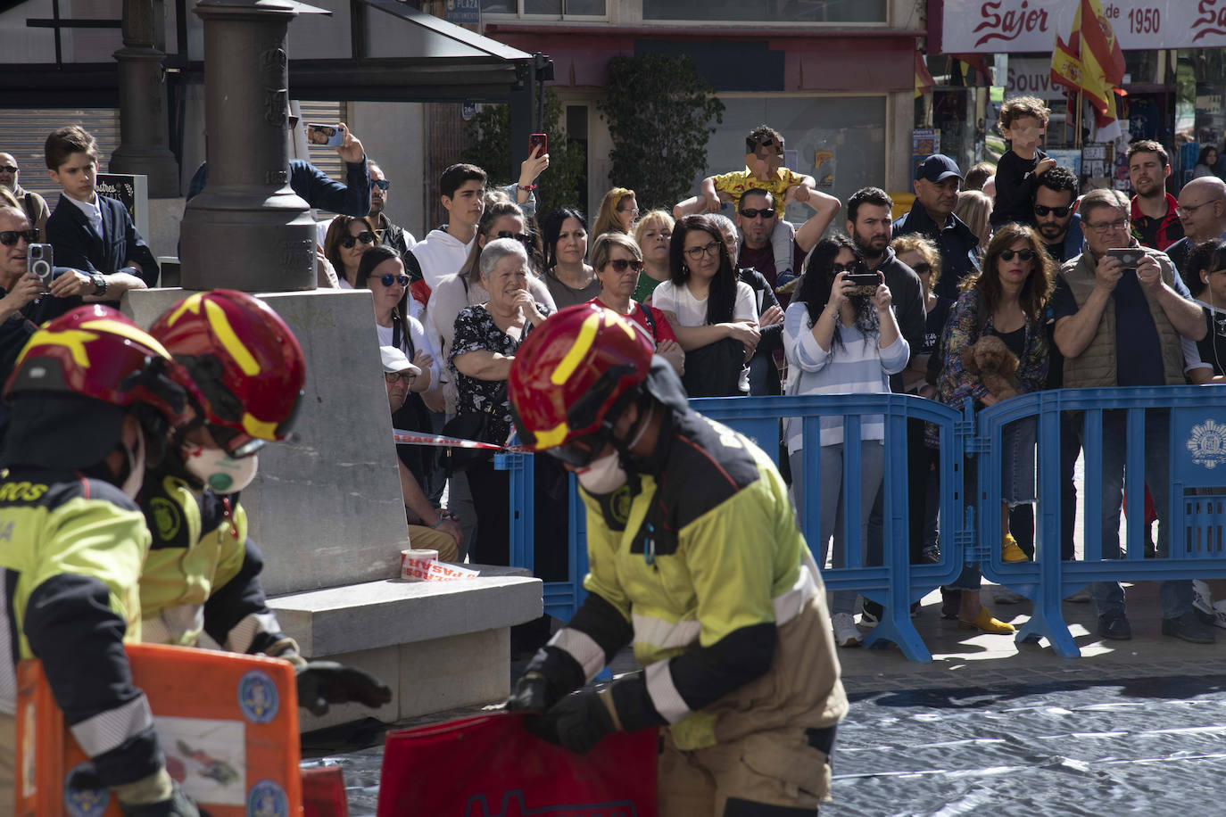 Exhibición de los bomberos de Cartagena