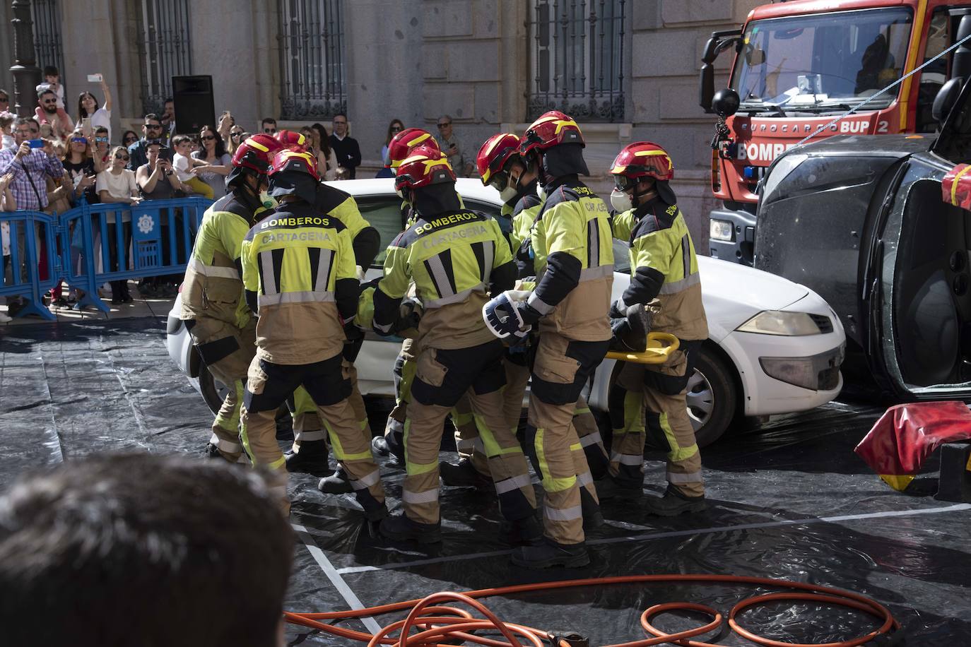 Exhibición de los bomberos de Cartagena