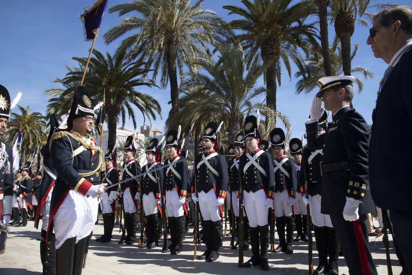 Los granaderos marrajos honran la gesta del militar Martín Álvarez