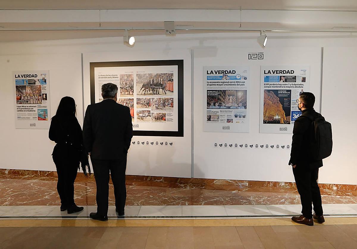 Las portadas más destacadas de estos 120 años conviven, en el Centro Cultural Espín, con páginas protagonizadas por los eventos del municipio