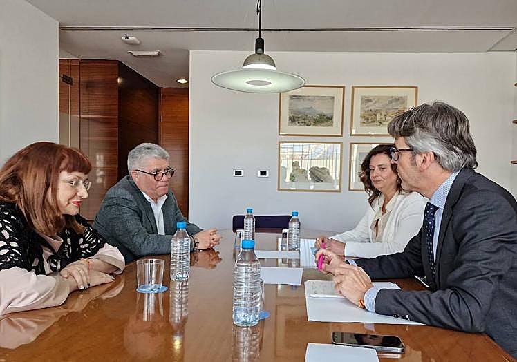 Imagen principal - La división sindical dificulta la implantación de las 35 horas en la Comunidad