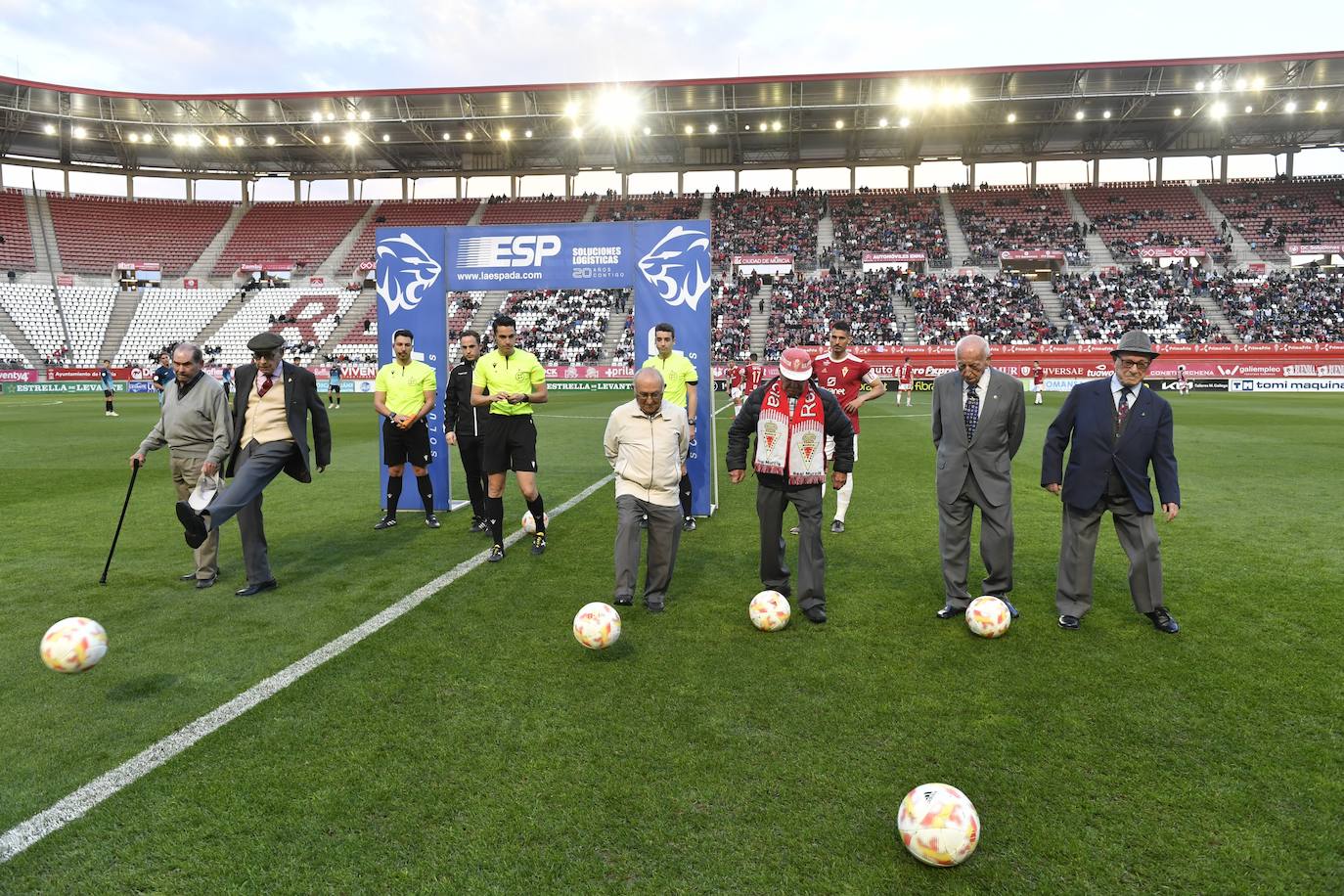 El empate del Real Murcia frente a La Nucía, en imágenes