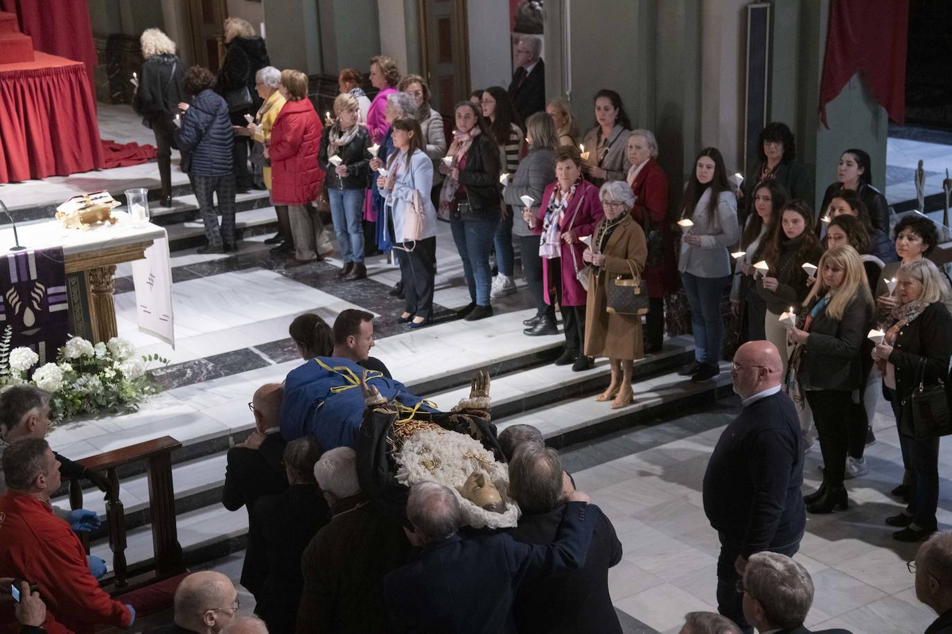 Traslado de la Virgen del Primer Dolor a Santa María