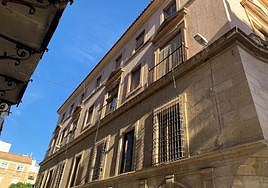 Las Casas de los Canónigos, edificio anexo a la Catedral de Murcia.
