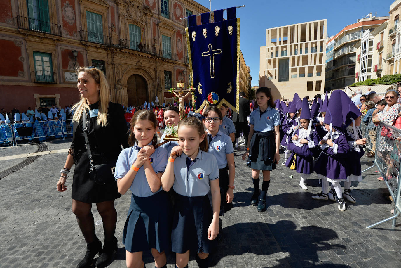 La Procesión del Ángel recorre el centro de Murcia