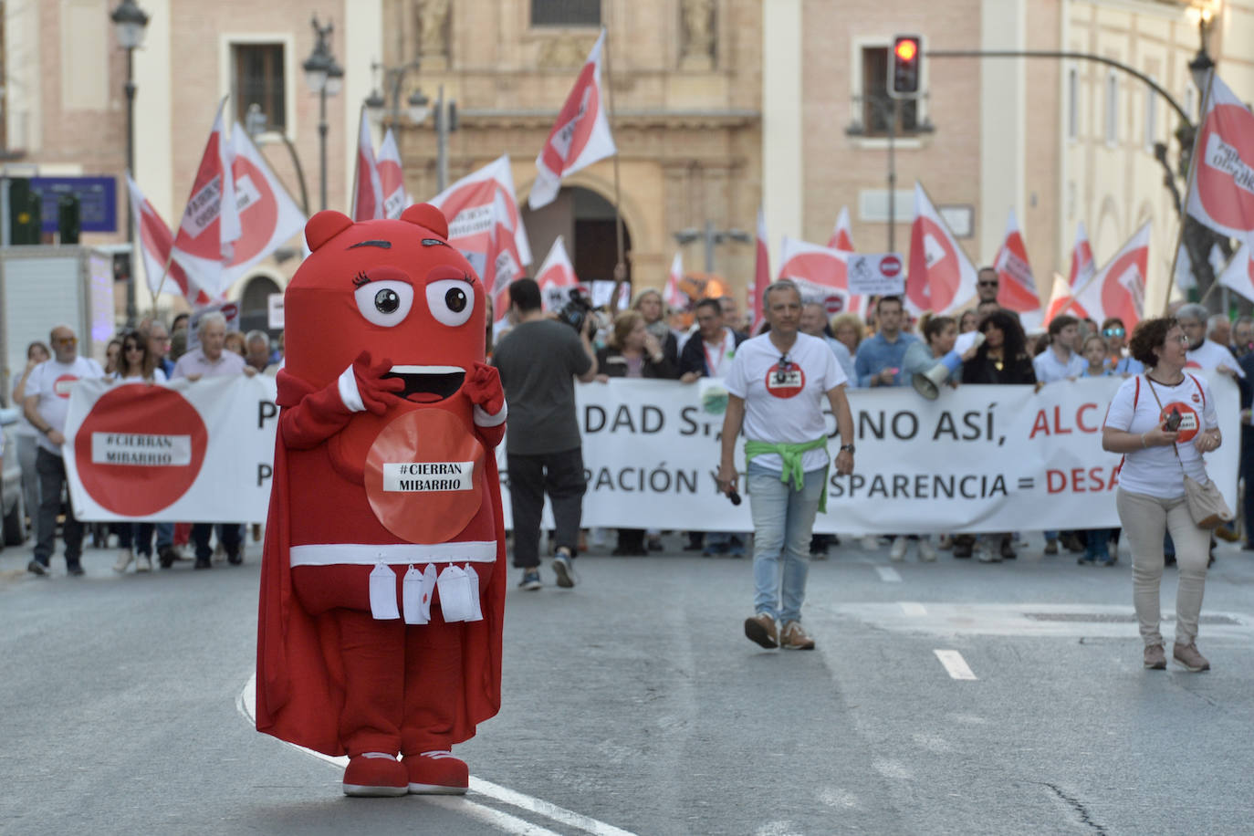 Nueva manifestación de Cierran mi barrio ante la «sordera» del Ayuntamiento de Murcia